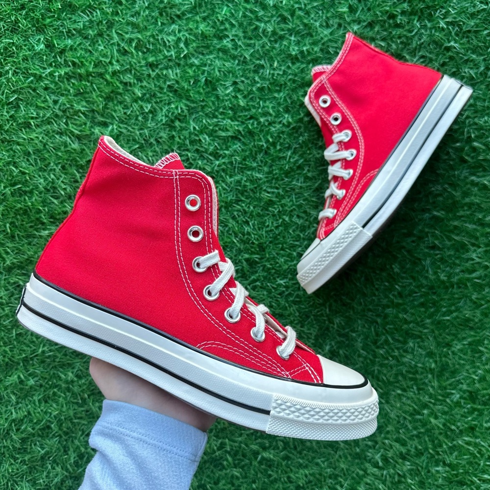 🎁Converse Chuck 70 Hi Enamel Red - Picture 2 of 11